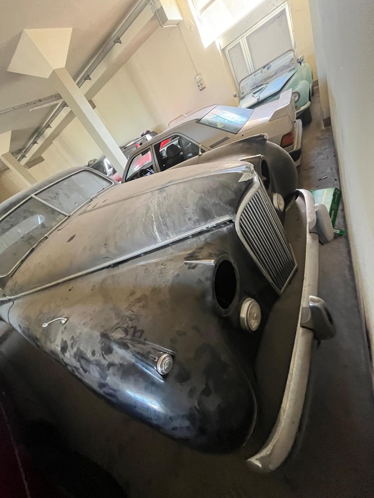 2 Jaguar MK7 MK 7 Mark VII EX Personaggio televisivo