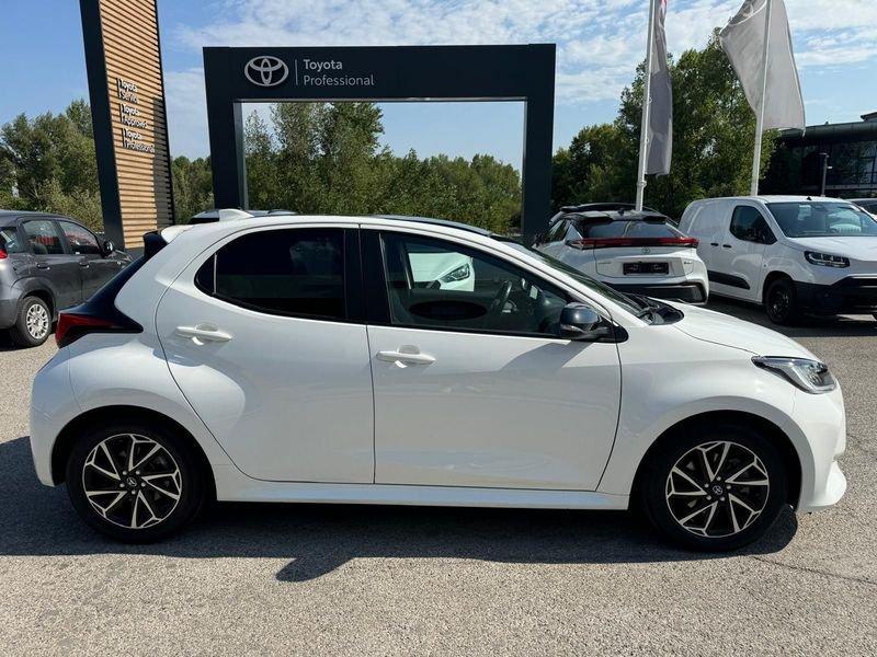 Toyota Yaris Hybrid Lounge MY22