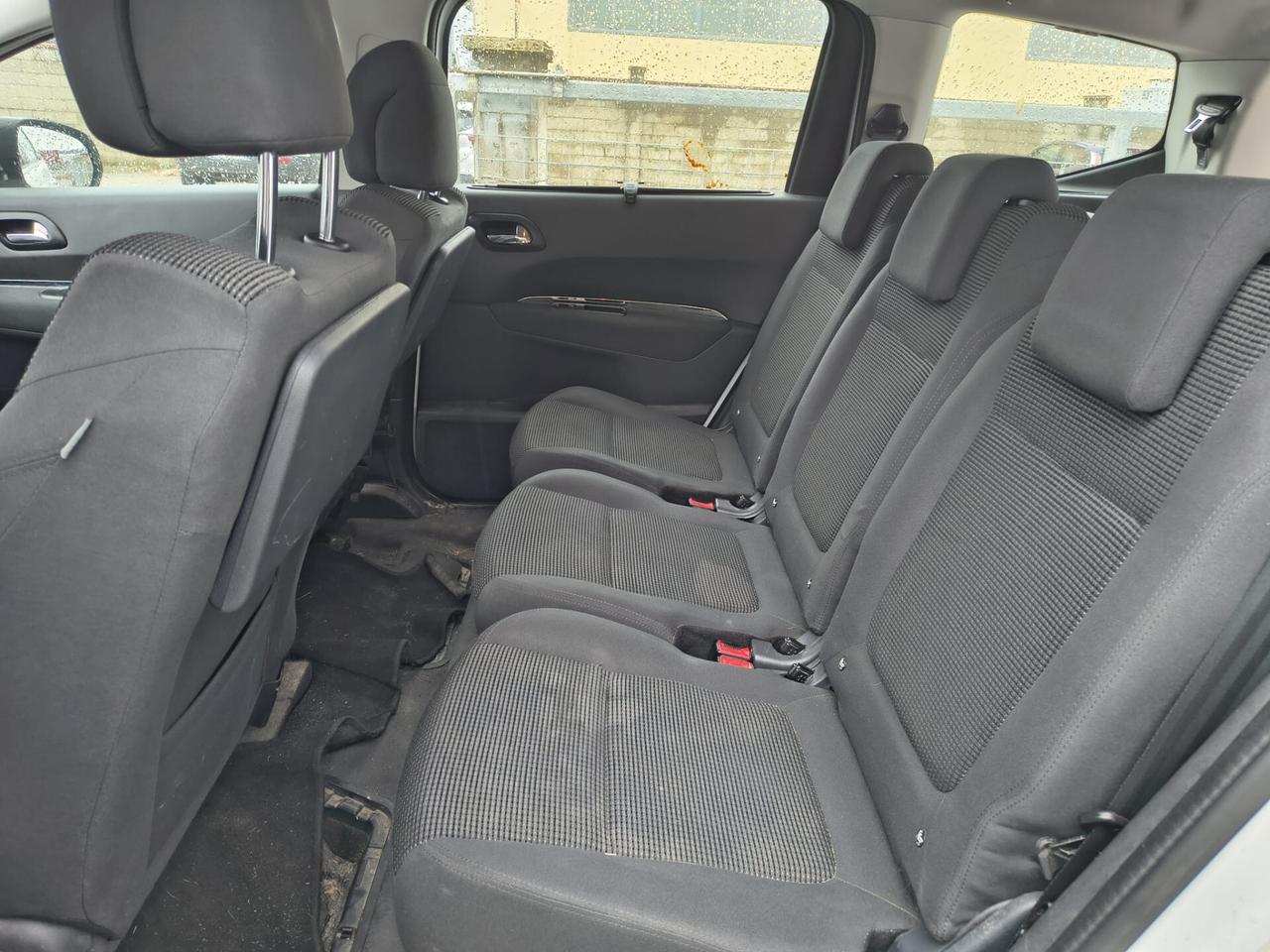 Peugeot 5008 7 POSTI 1.6 HDi +GANCIO TRAINO *PER COMMERCIANTI*