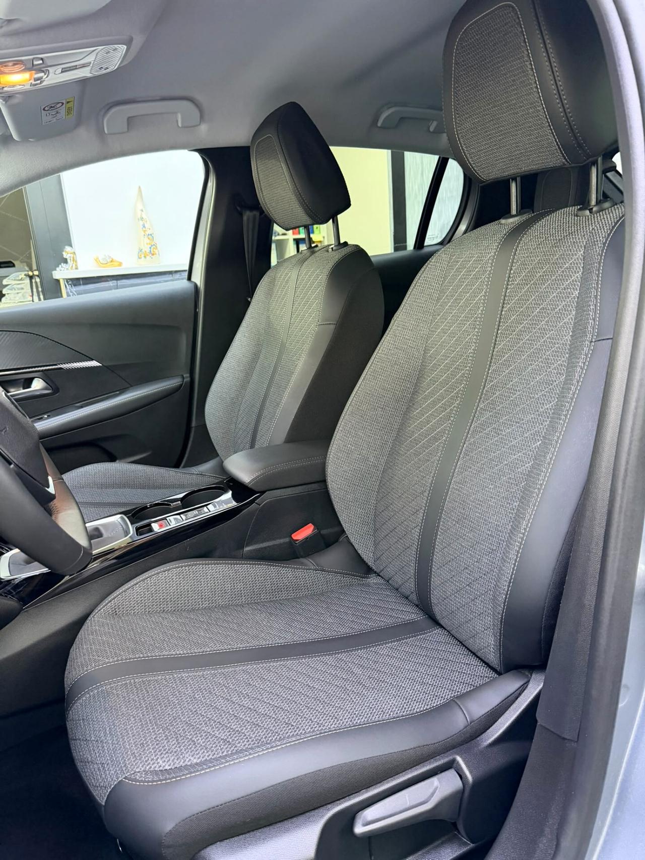 Peugeot 208 PureTech 1.2 Benzina 100 cv Stop&Start 5 porte Allure