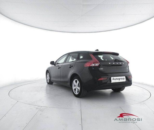 VOLVO V40 D2 Momentum