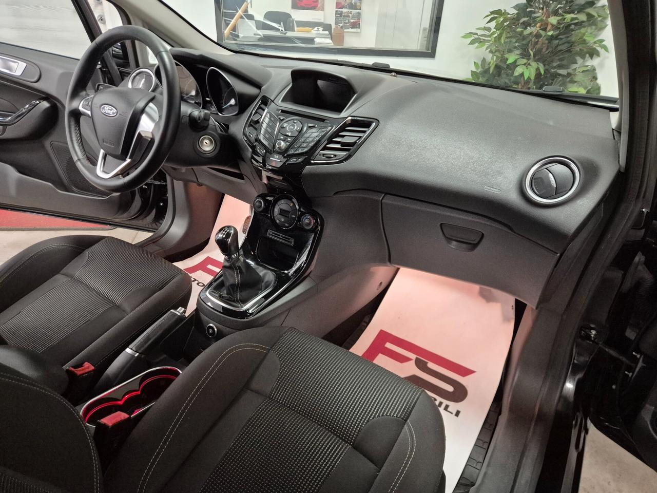 Ford Fiesta 1.4 - GPL Black & White Edition
