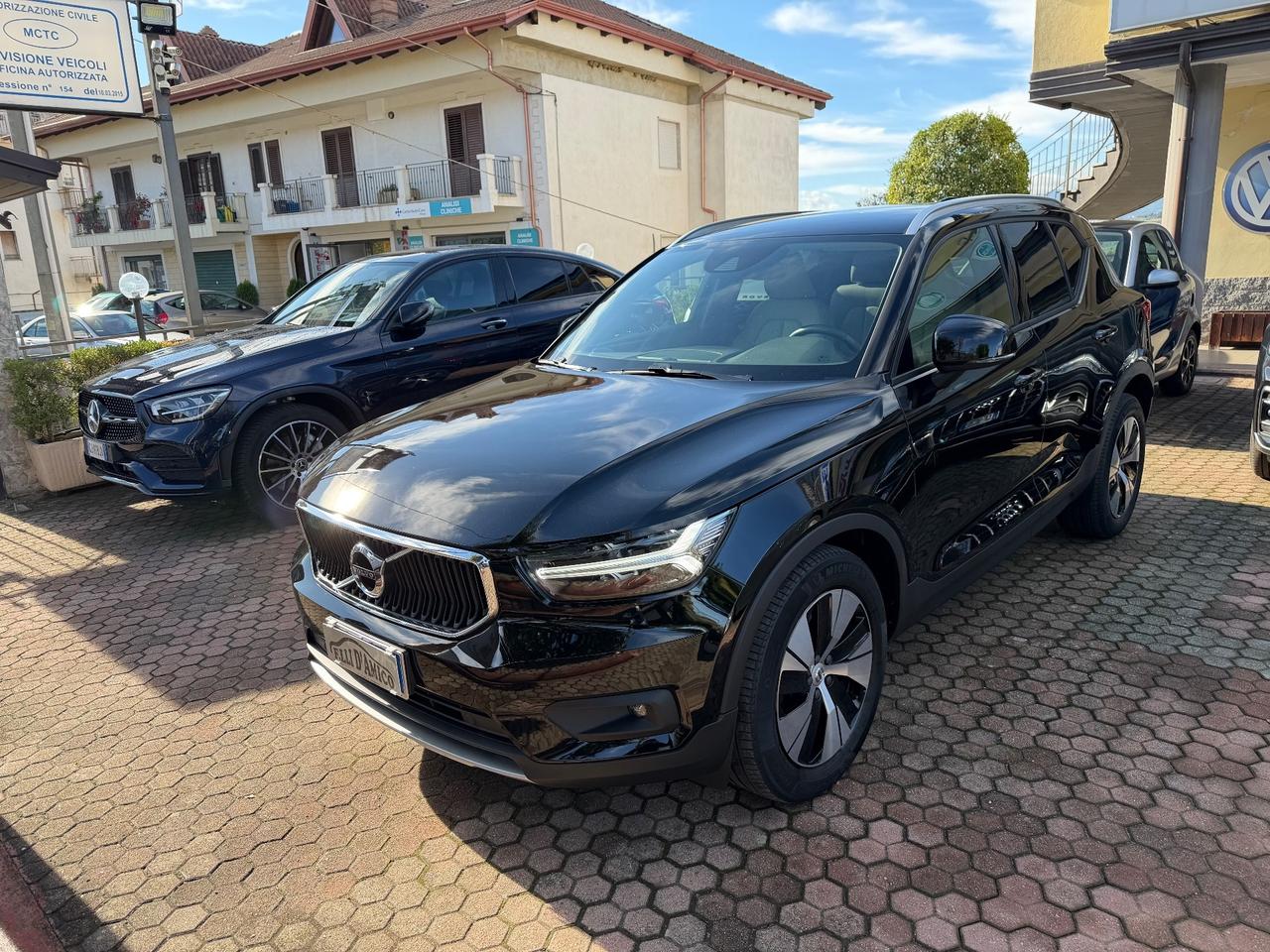Volvo XC40 D3 AWD Geartronic Momentum Pro