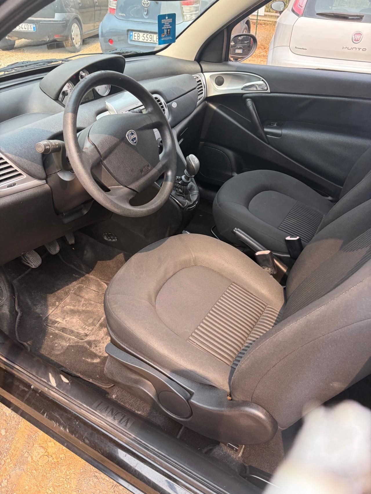 Lancia Ypsilon 1.2 Argento