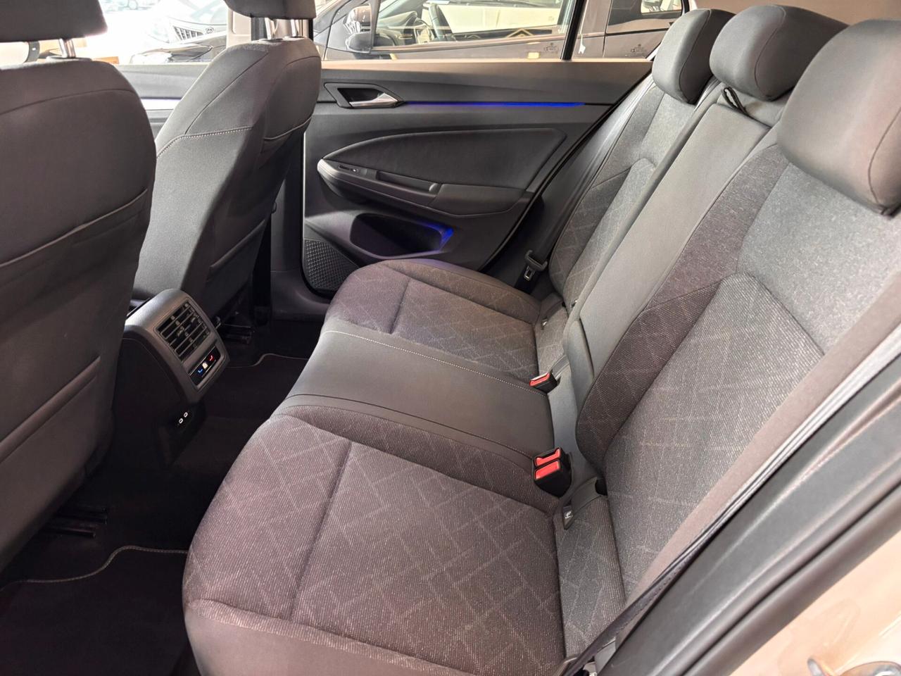 Volkswagen Golf 1.0 TSI 110cv EVO Life