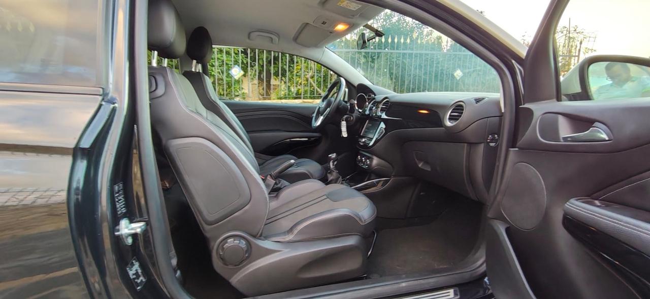 Opel Adam 1.4 87 CV GPL Tech Jam