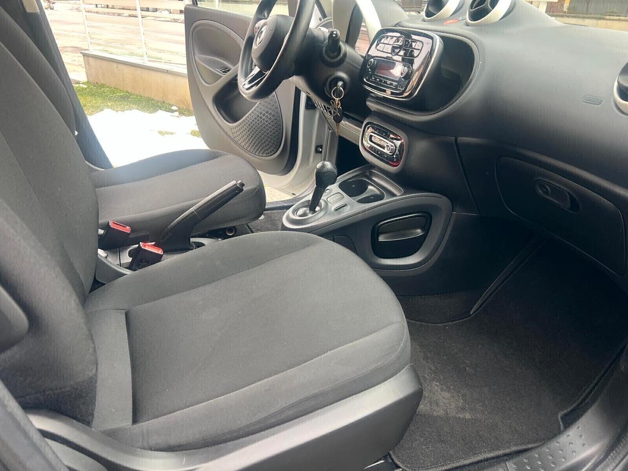 SMART FORFOUR 70 1.0 TWINAMIC PASSION AUT. NEOP.