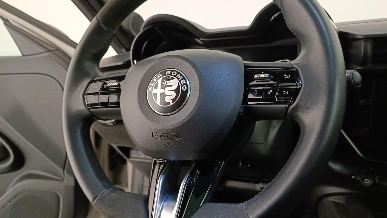 ALFA ROMEO Junior - Junior 1.2 ibrida Speciale 145cv edct6
