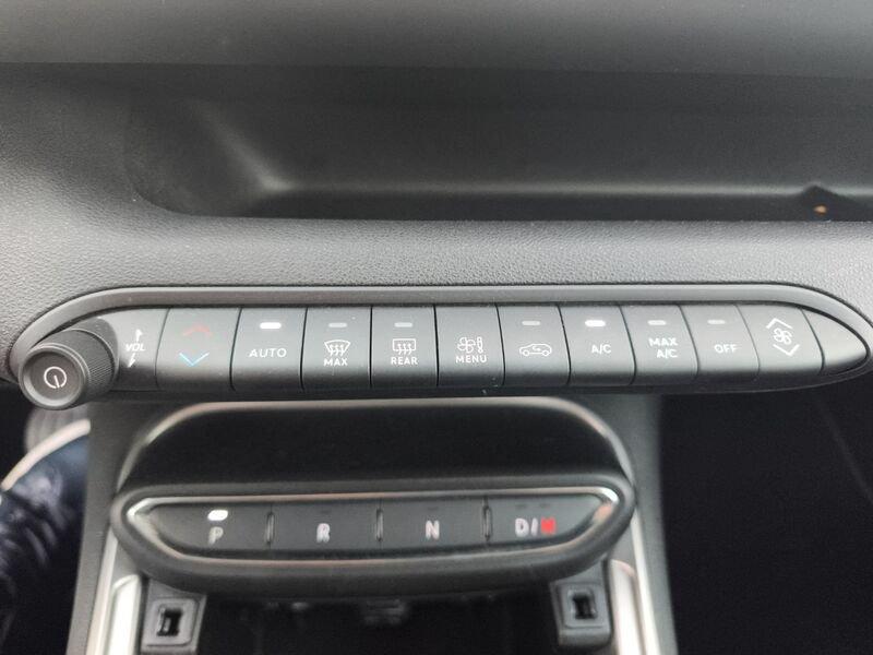 Jeep Avenger 1.2 turbo e-hybrid mhev Summit fwd 110cv edct6