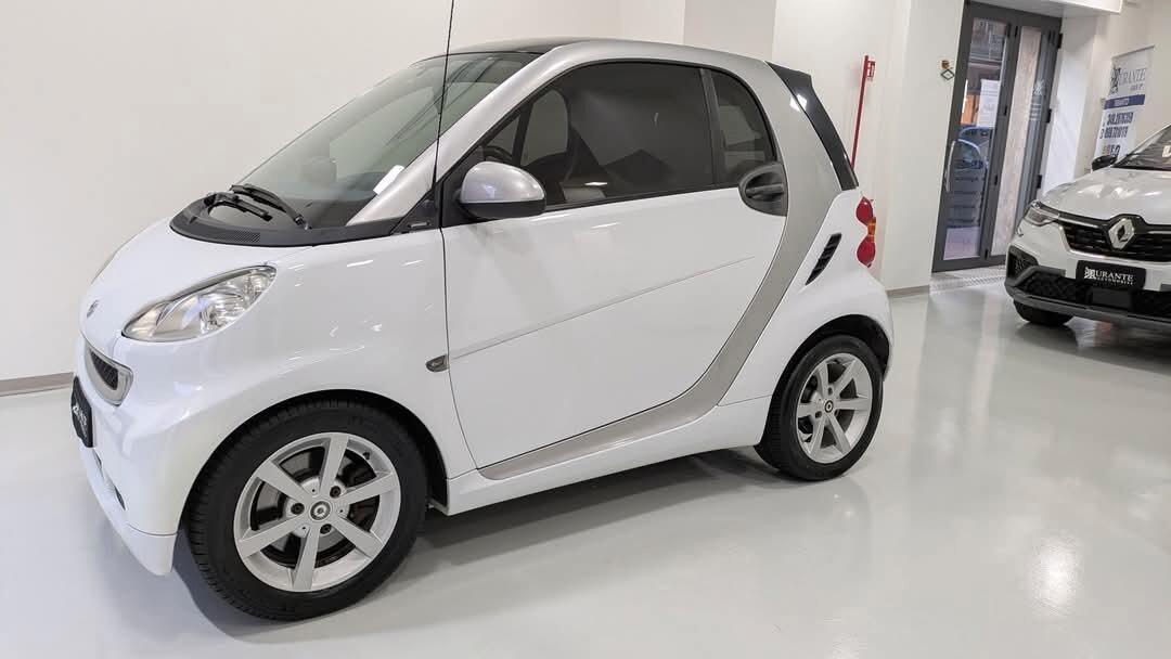 Smart ForTwo 1000 52 kW ADATTA NEOPATENTATI MHD coupé passion