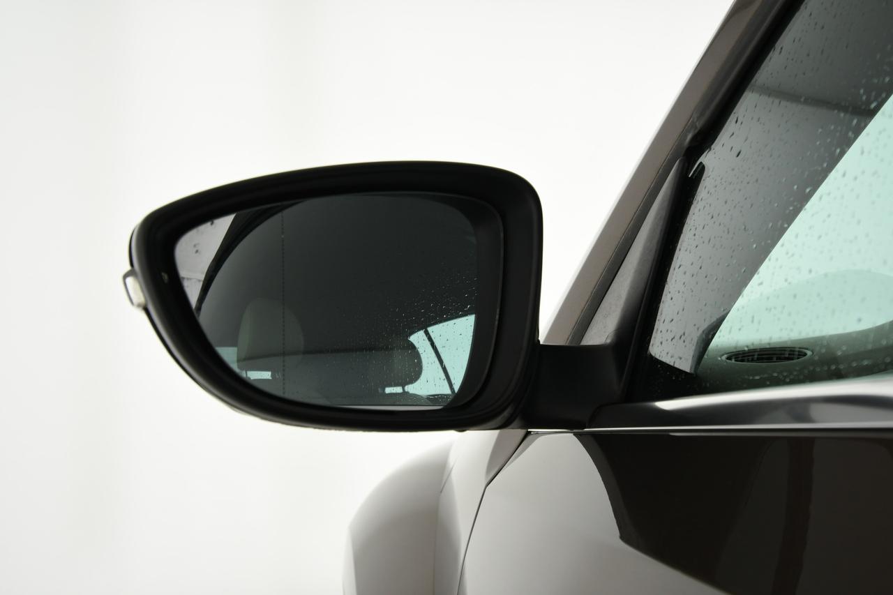 VOLKSWAGEN Maggiolino Cabrio 2.0 tdi Sport 140cv dsg PELLE+LED+C18"