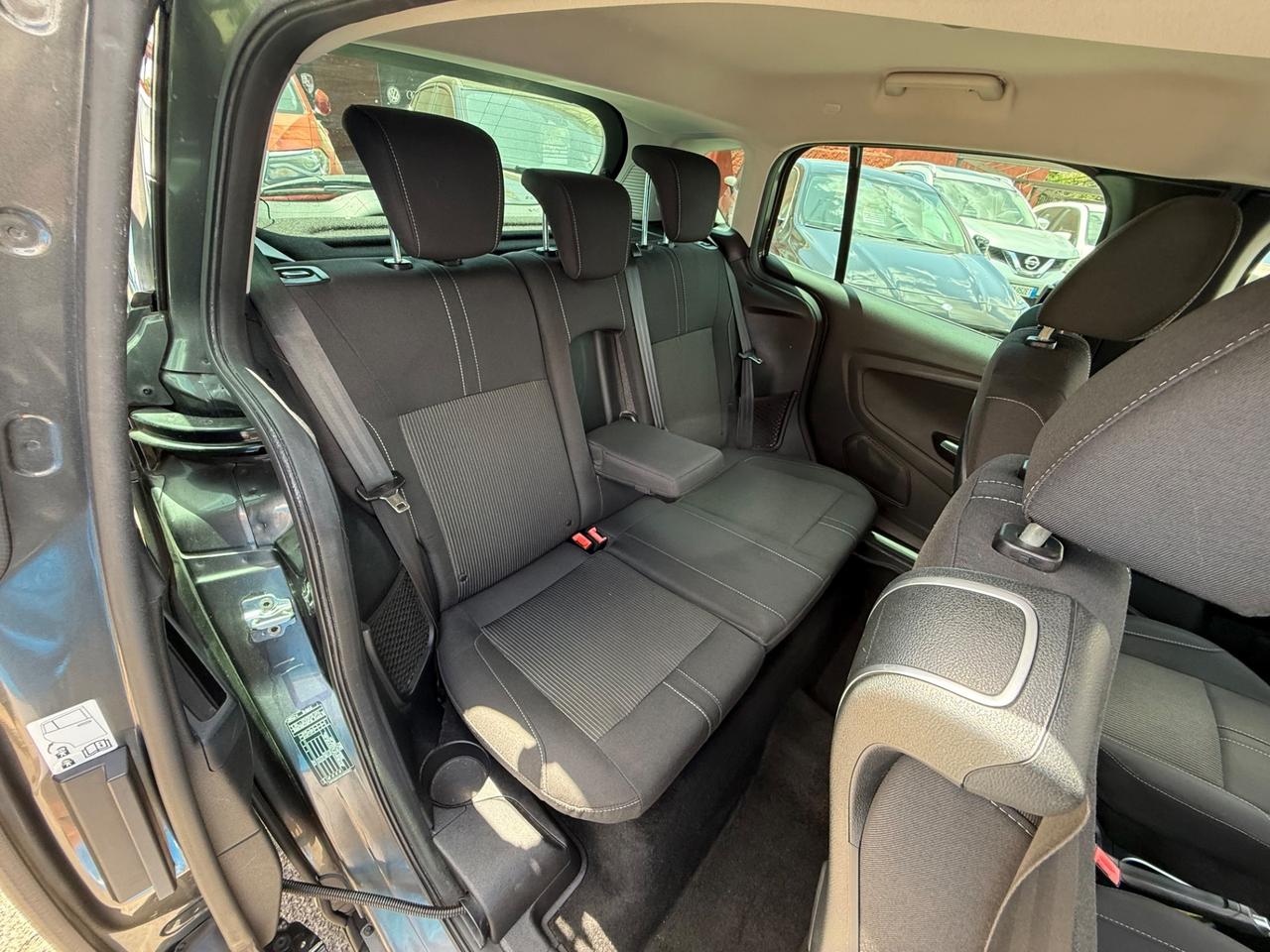 B-Max 1.5 TDCi 95 CV Business Titanium-unipro-rate