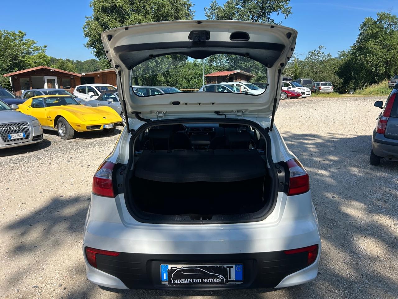 Kia Rio 1.2 CVVT 5p. Cool neopatentati rate permute
