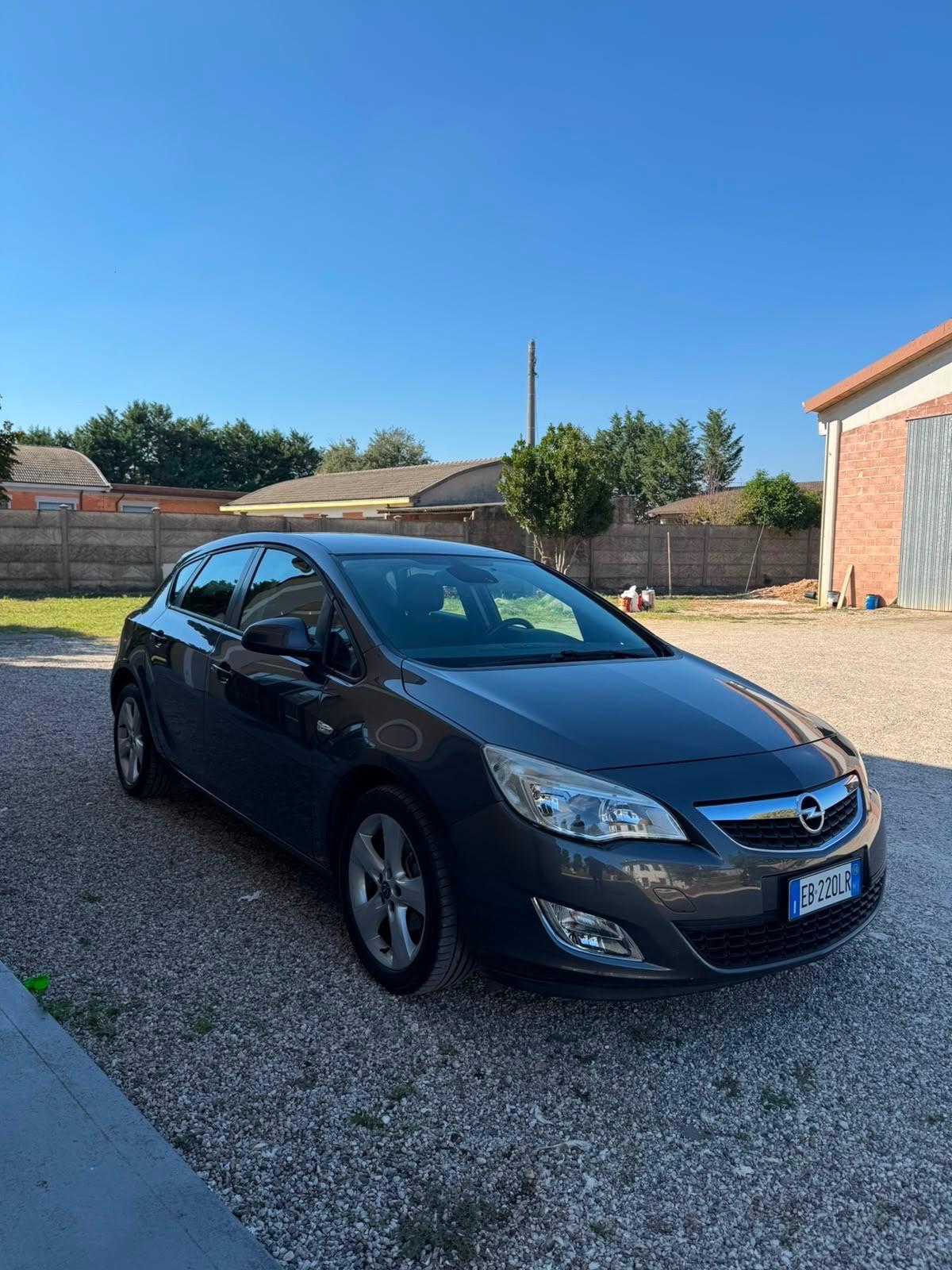 Opel Astra 1.4 100CV 5 porte Elective