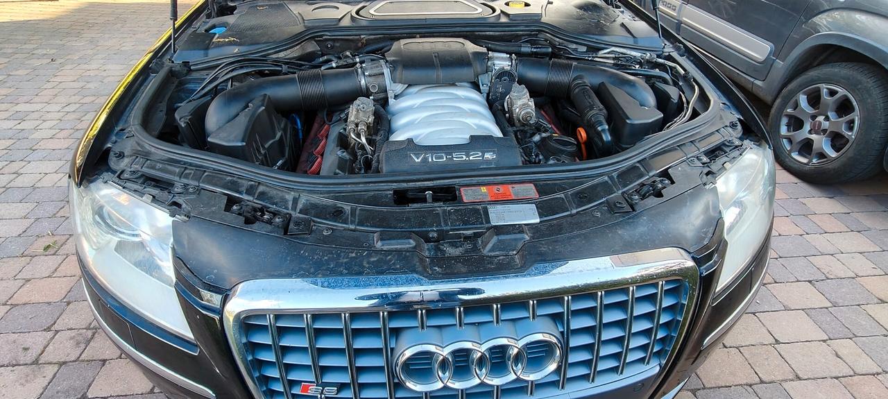 Audi A8 S8 5.2 V10 quattro tiptronic