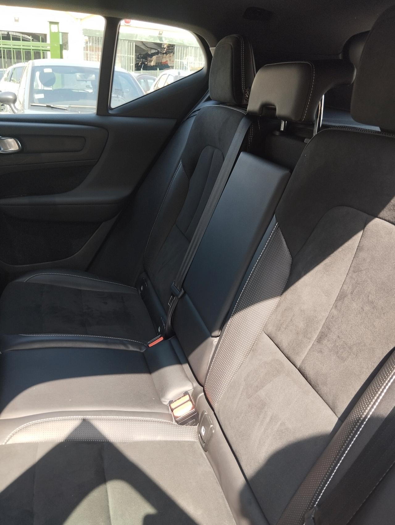 Volvo XC40 D4 AWD Geartronic R-design