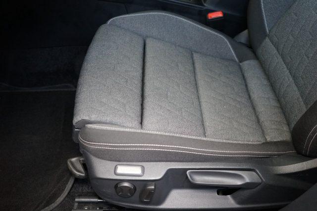 VOLKSWAGEN Passat Variant 2.0 TDI SCR EVO DSG Business