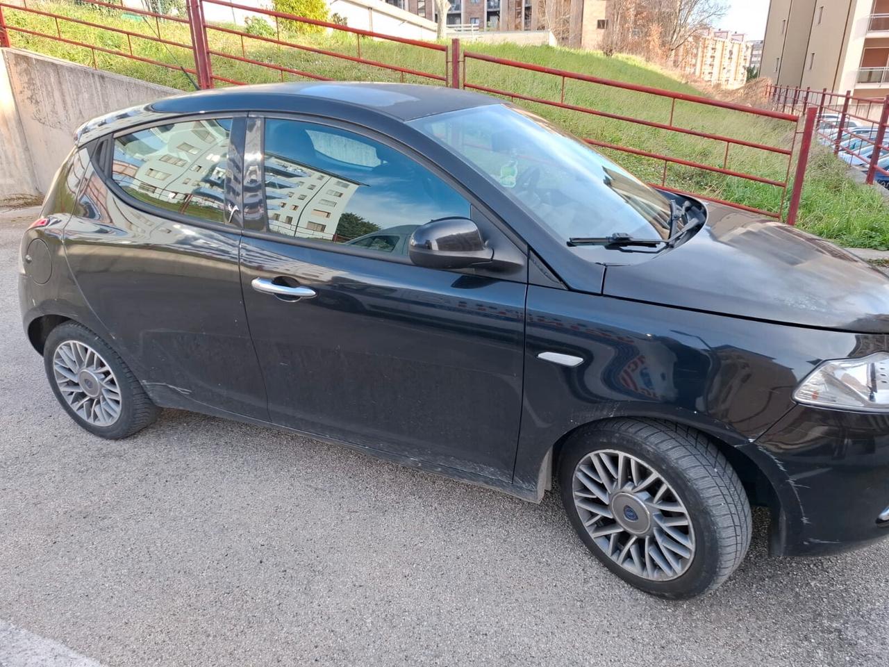 Lancia Ypsilon 1.3 MJT 16V 95 CV 5 porte S&S Gold