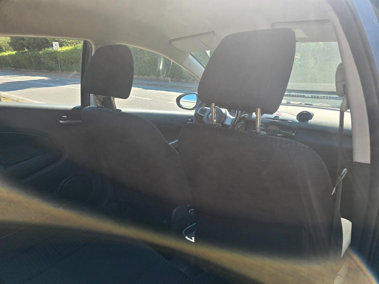 Mazda 2 Mazda2 1.3 16V 75CV 5p. Trendy