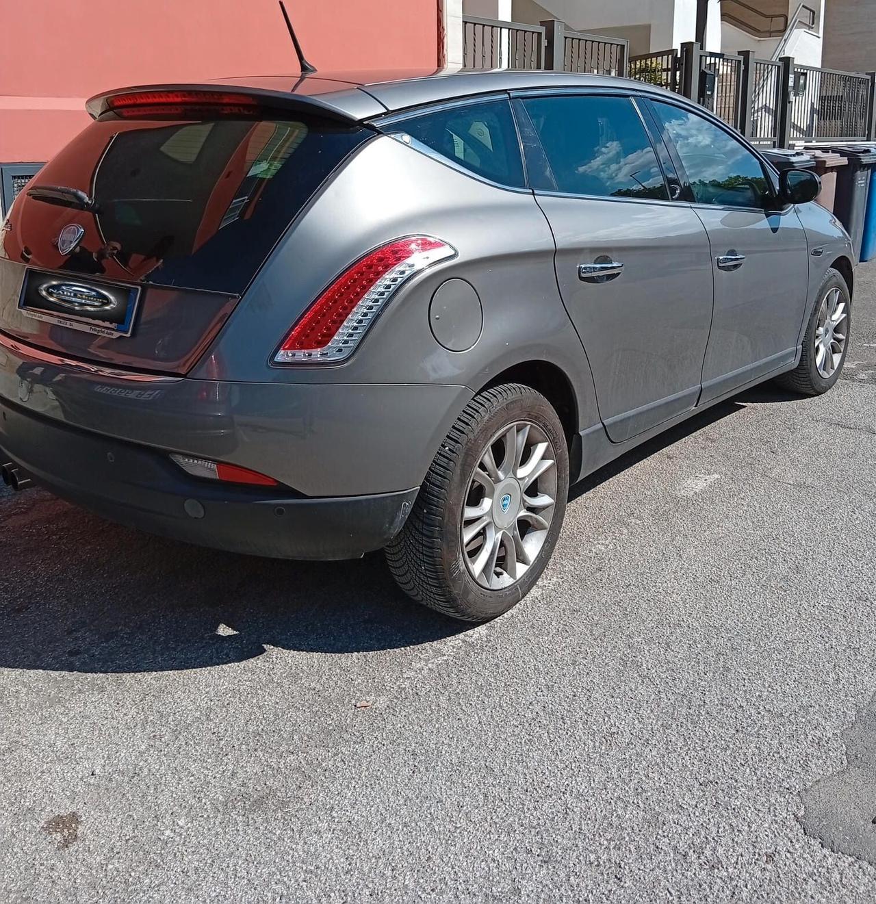 Lancia Delta 1.6 MJT DPF Argento