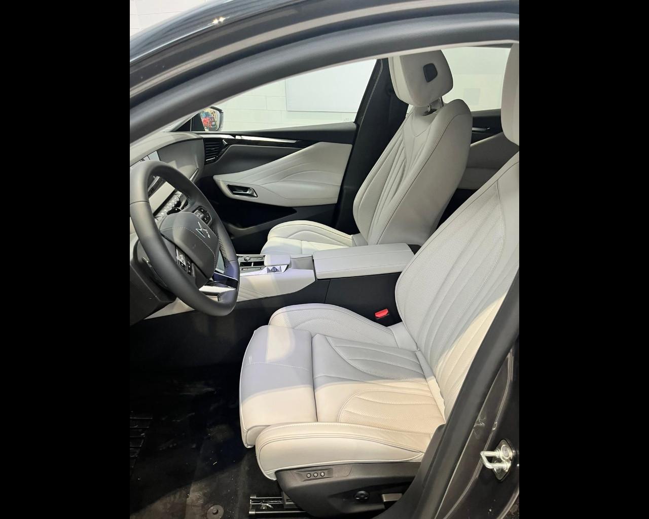 DS DS4 1.5 bluehdi Esprit de Voyage 130cv auto