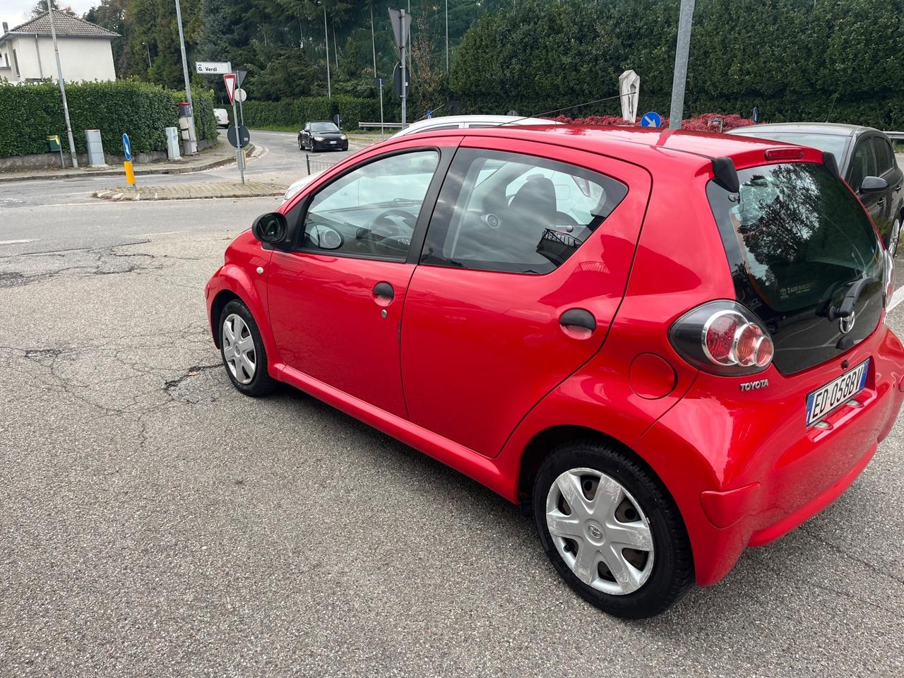 Toyota Aygo 1.0 12V VVT-i 5 porte Sol GPL/68CV/neopatentato