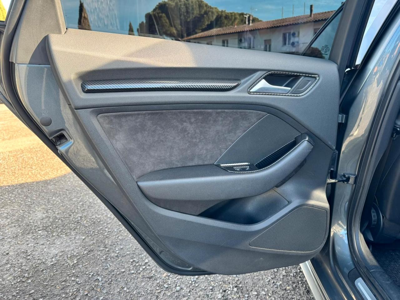 Audi S3 SPB 2.0 TFSI quattro S tronic