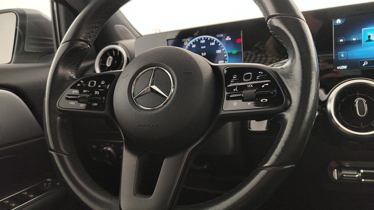 Mercedes-Benz GLA 200 d Sport auto