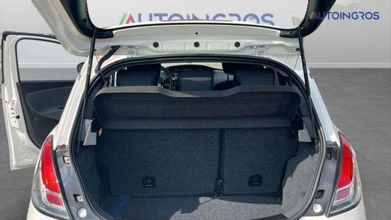 Lancia Ypsilon III 2021 1.0 firefly hybrid Silver s