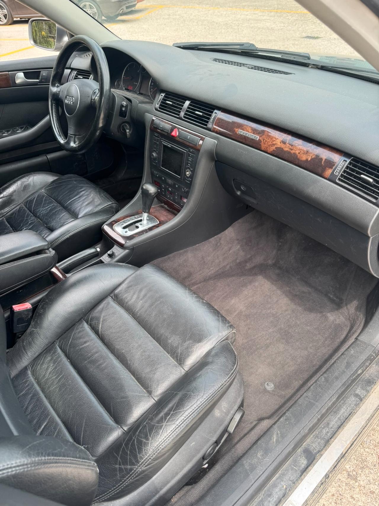 Audi A6 2.5 V6 TDI/180 CV cat Avant quattro