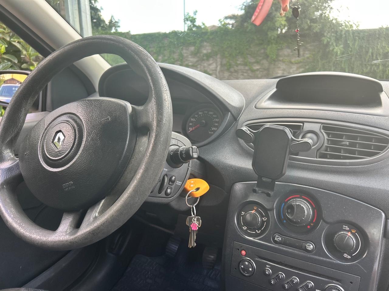 Renault Clio 1.2 16V 5 porte Le Iene