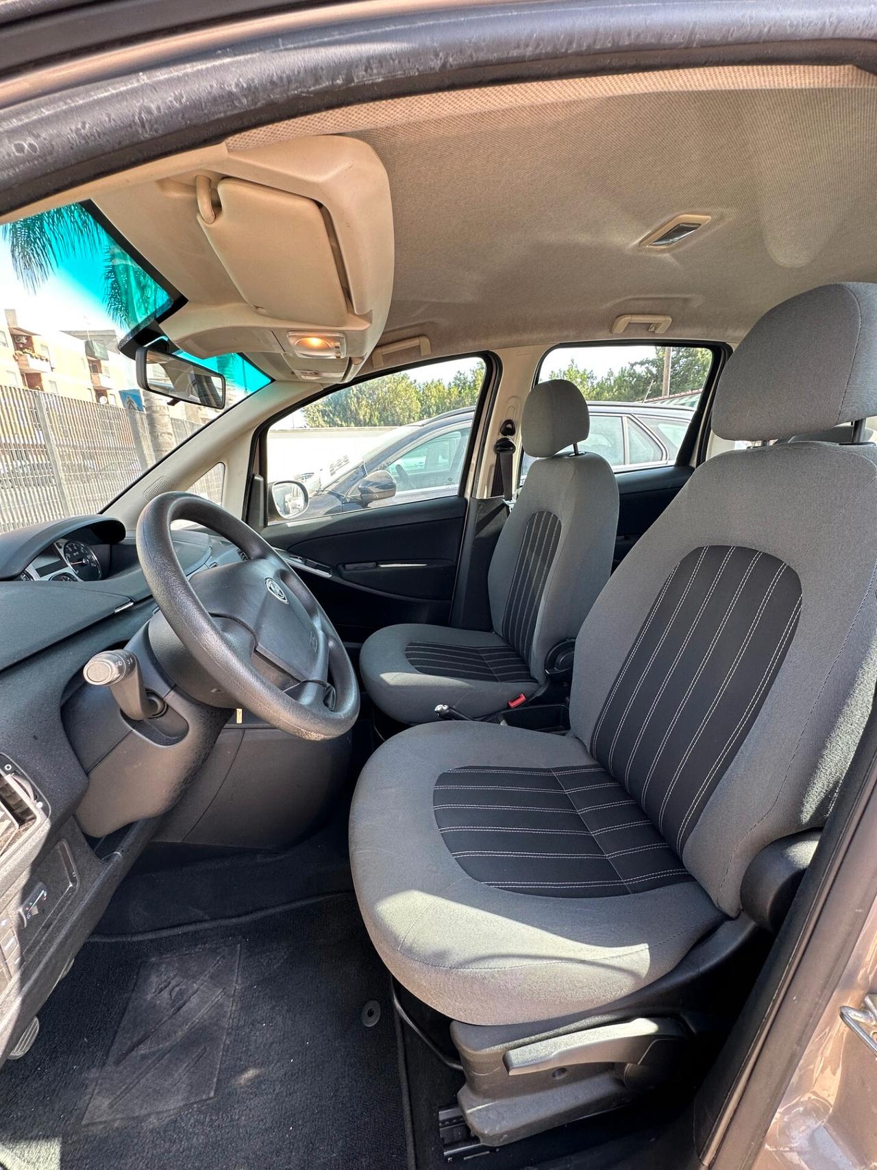 LANCIA YPSILON 1.4 GPL ECOCHIC 2011