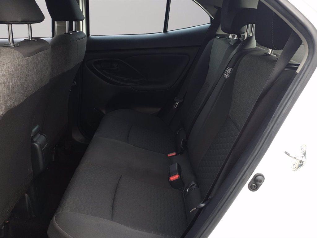 TOYOTA Yaris cross 1.5h active fwd 116cv e-cvt del 2024