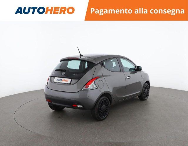 LANCIA Ypsilon 1.0 FireFly 5 porte S&S Hybrid Ecochic Silver