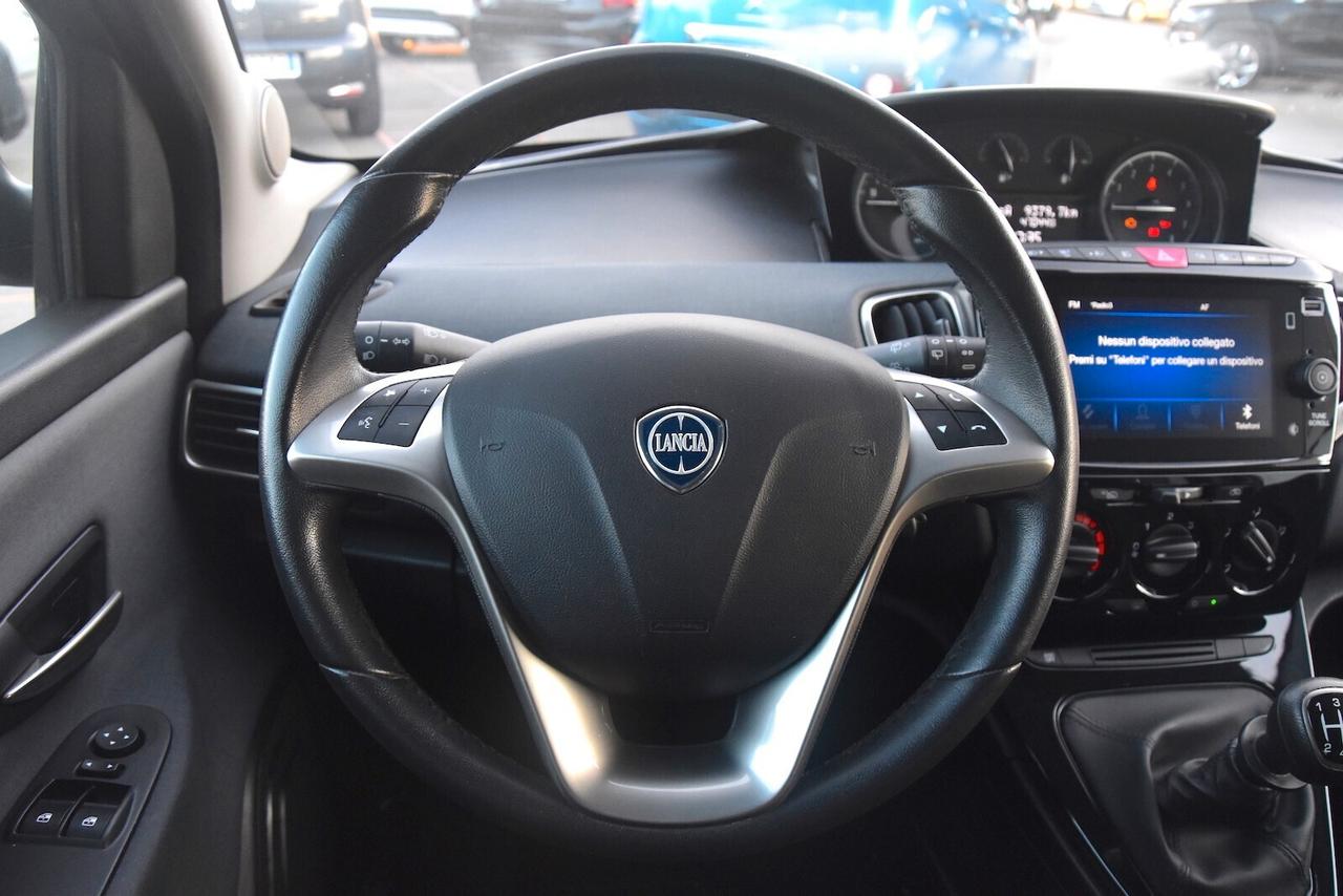 Lancia Ypsilon 1.0 Hybrid Gold