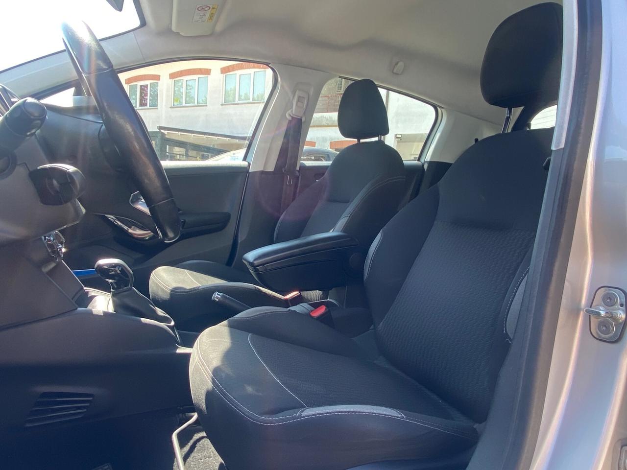 Peugeot 208 PureTech 82 5 porte Access
