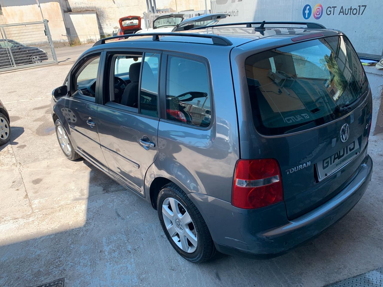 Volkswagen Touran 2.0 TDI Highline