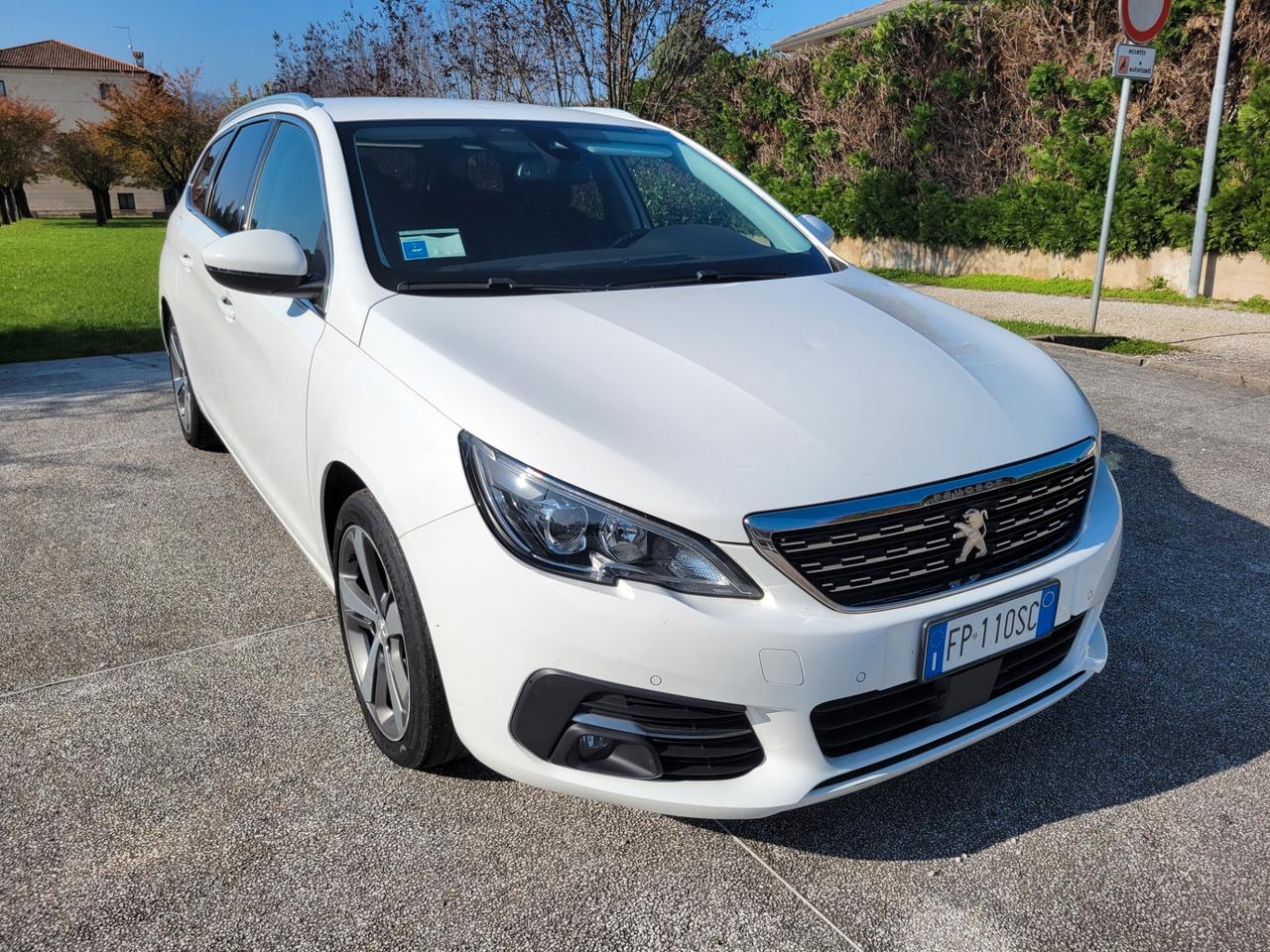 Peugeot 308 1.6 BlueHDi 120 S&S SW Active