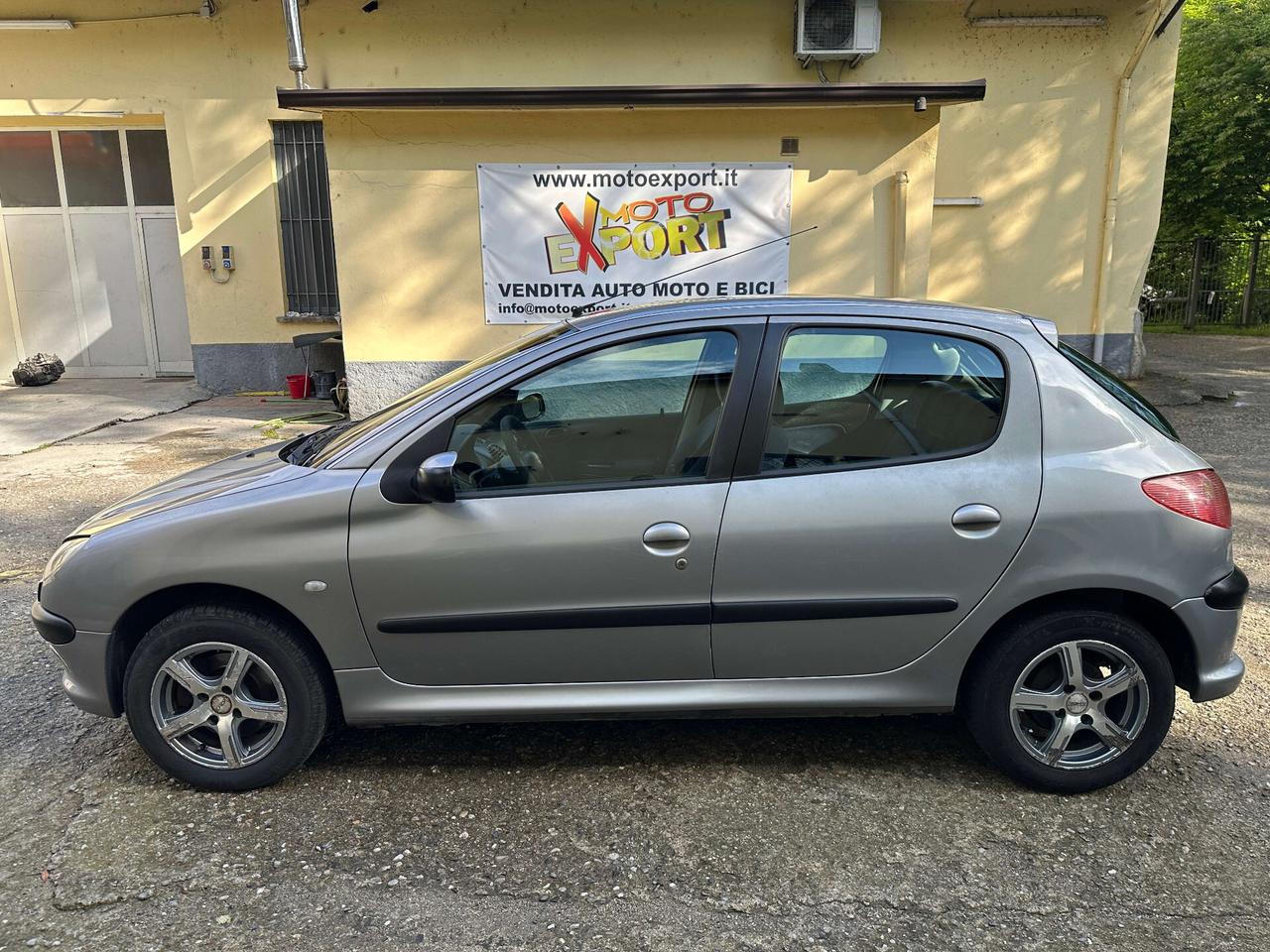 Peugeot 206 1.4 16V 5p. Roland Garros
