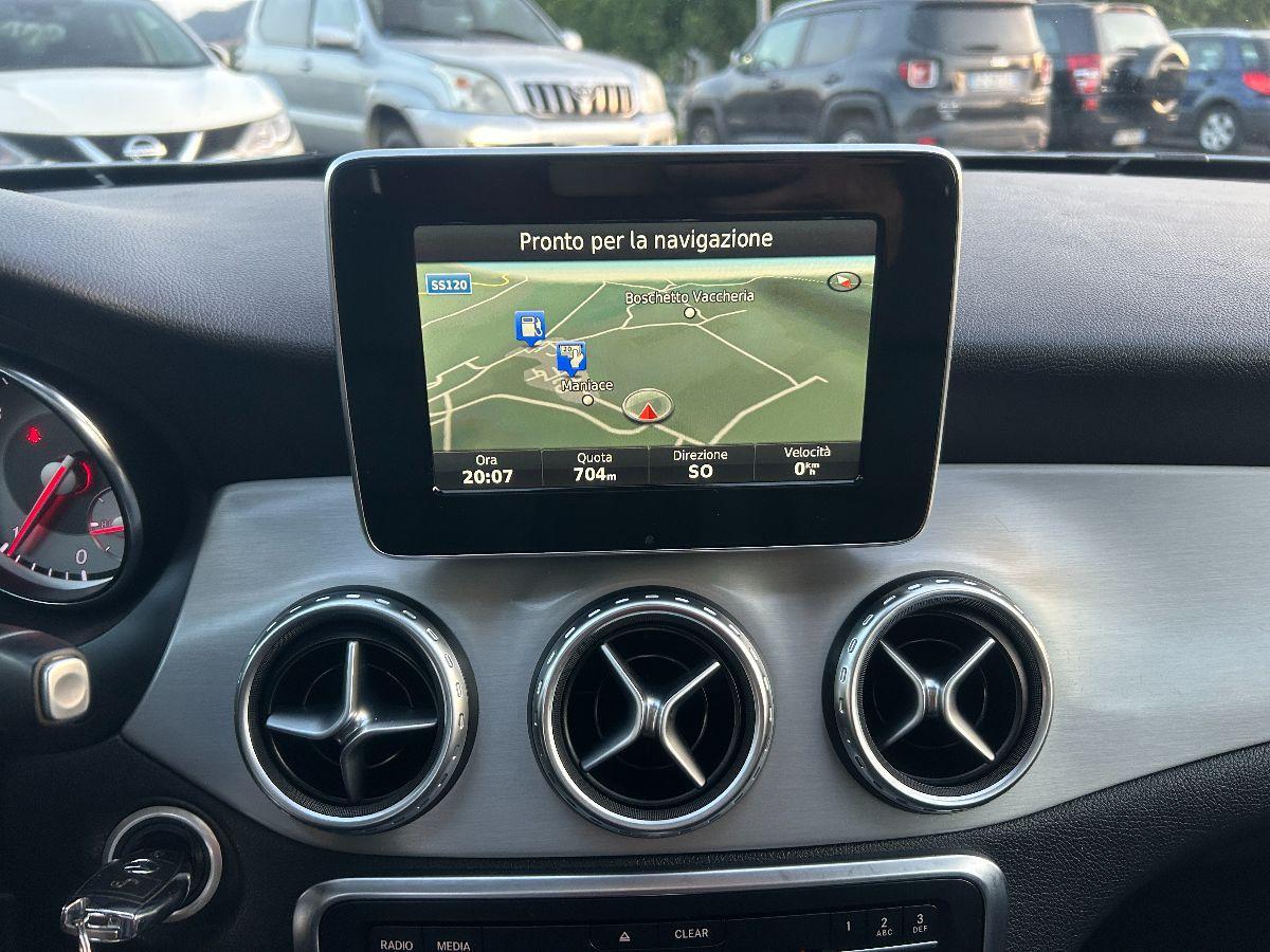 MERCEDES - Classe GLA - GLA 200 d Automatic 4Matic Premium TETTO