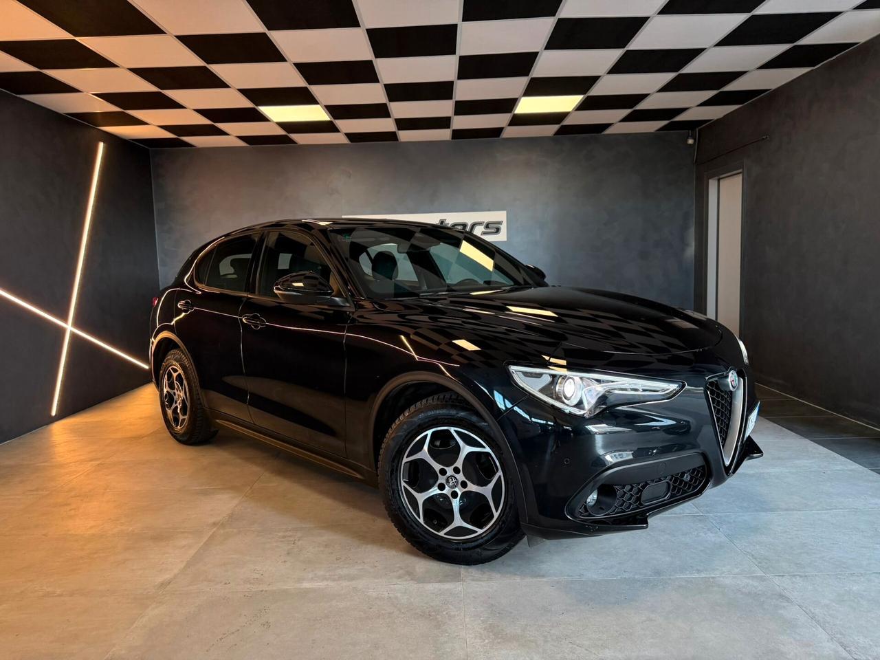 Alfa Romeo Stelvio 2.2 Turbodiesel 160 CV AT8 RWD Business