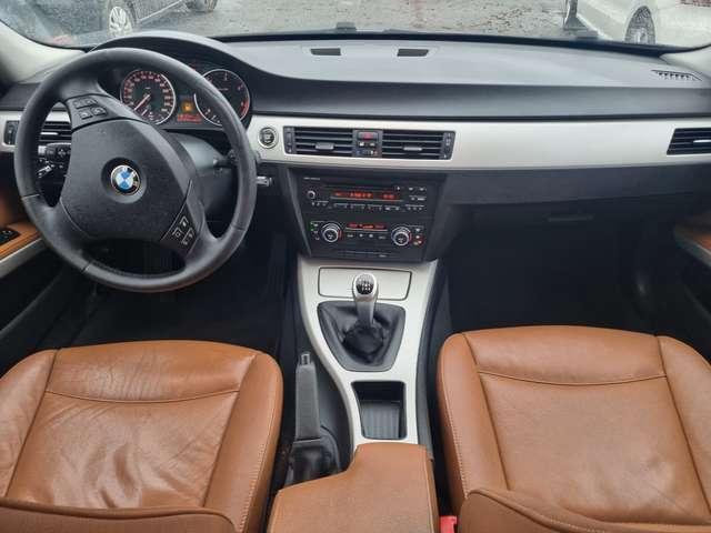 BMW 318 318d Touring 2.0 Attiva 143cv FL