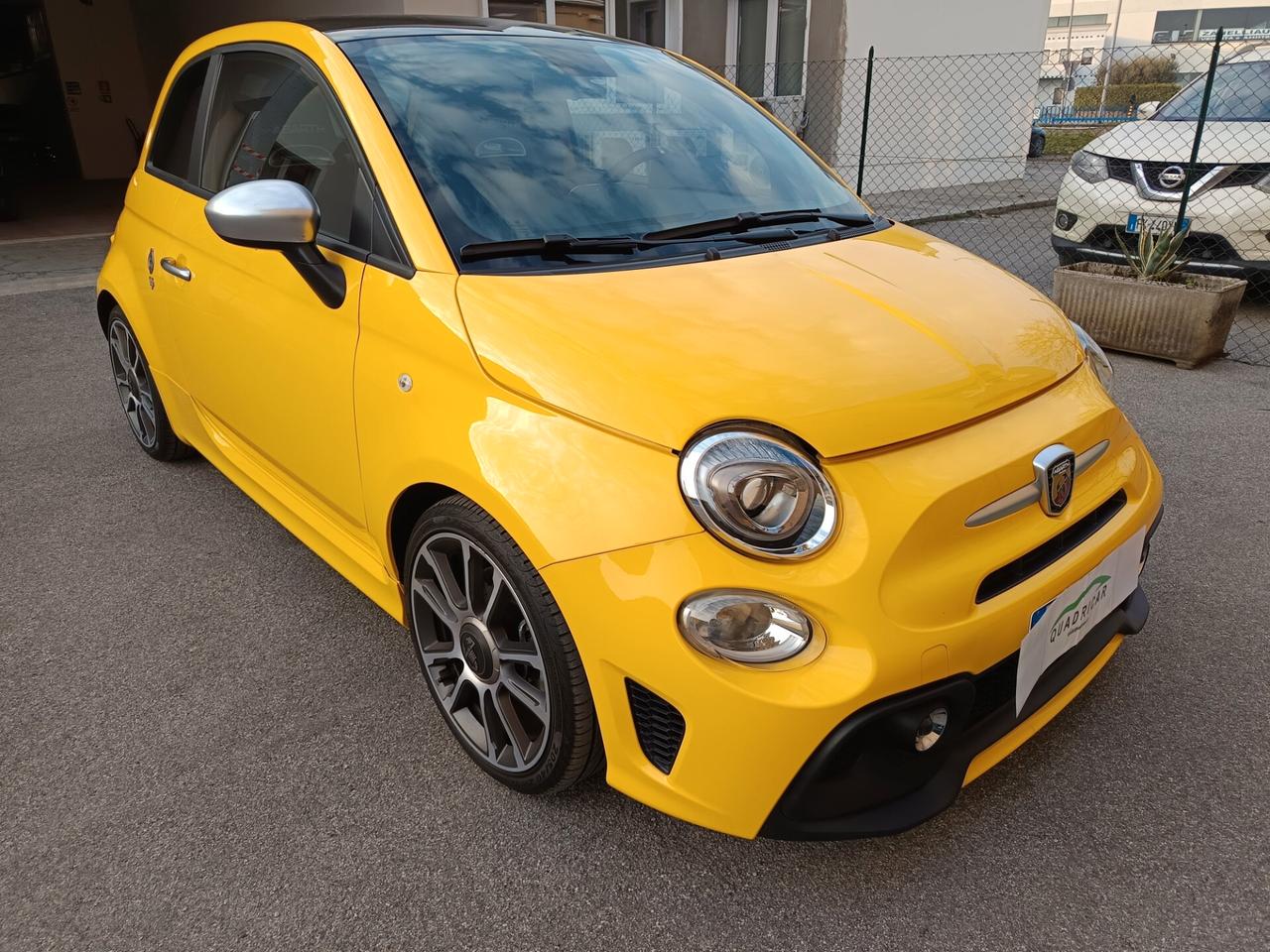 Abarth 595 1.4 Turbo T-Jet 165 CV Turismo GIALLO MODENA