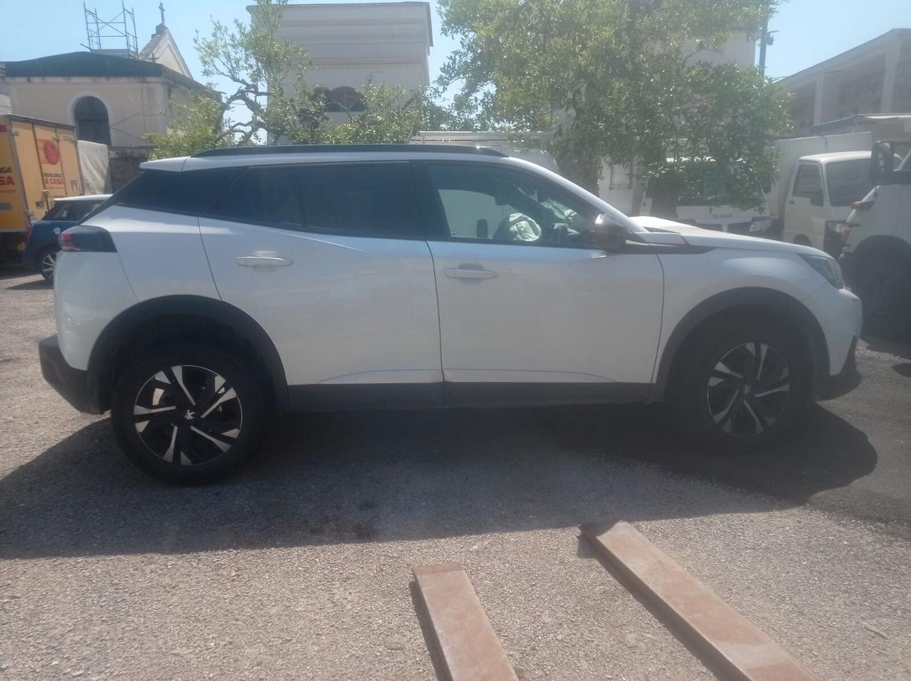 Peugeot 2008 BlueHDi 130 S&S EAT8 GT-2023