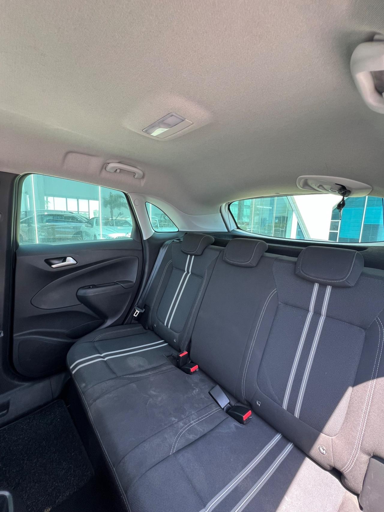 Opel Crossland 1.5 ECOTEC D 110 CV Elegance - possibilità noleggio no scoring