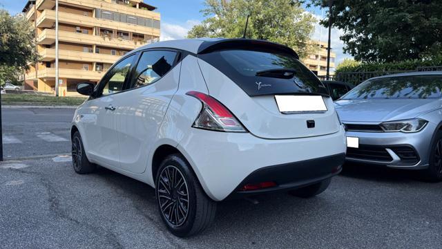 LANCIA Ypsilon 1.0 FIREFLY S&S HYBRID GOLD*R.CAM*CARPLAY*LED*TEL