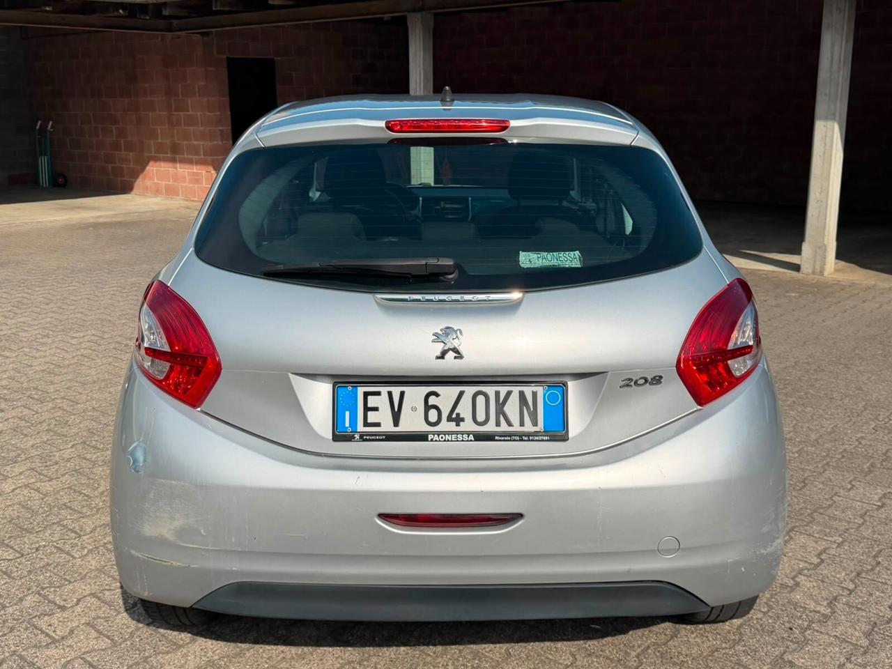 Peugeot 208 1.4 HDi 68 CV 5 porte Allure
