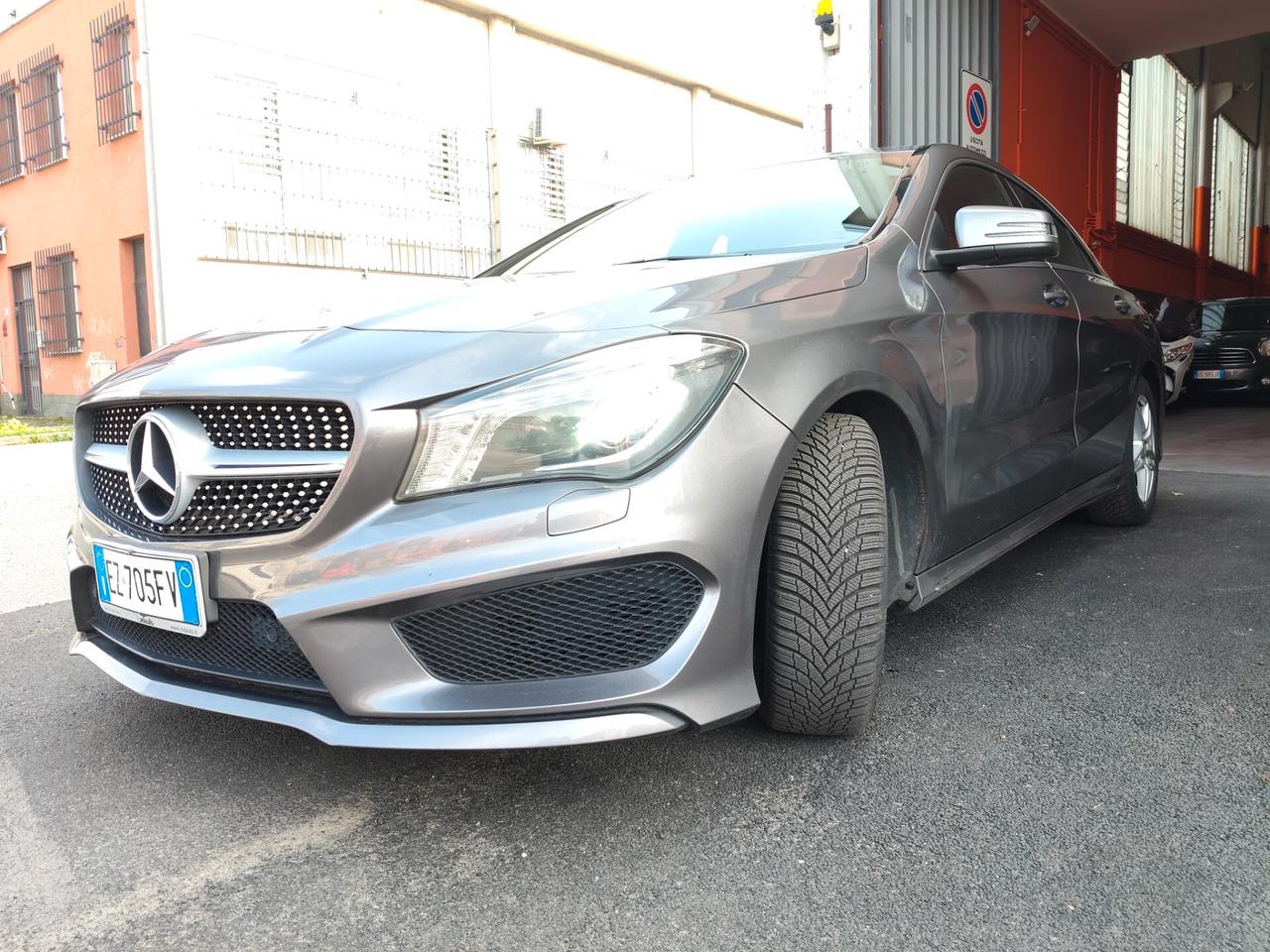 Mercedes-benz CLA 180 Premium