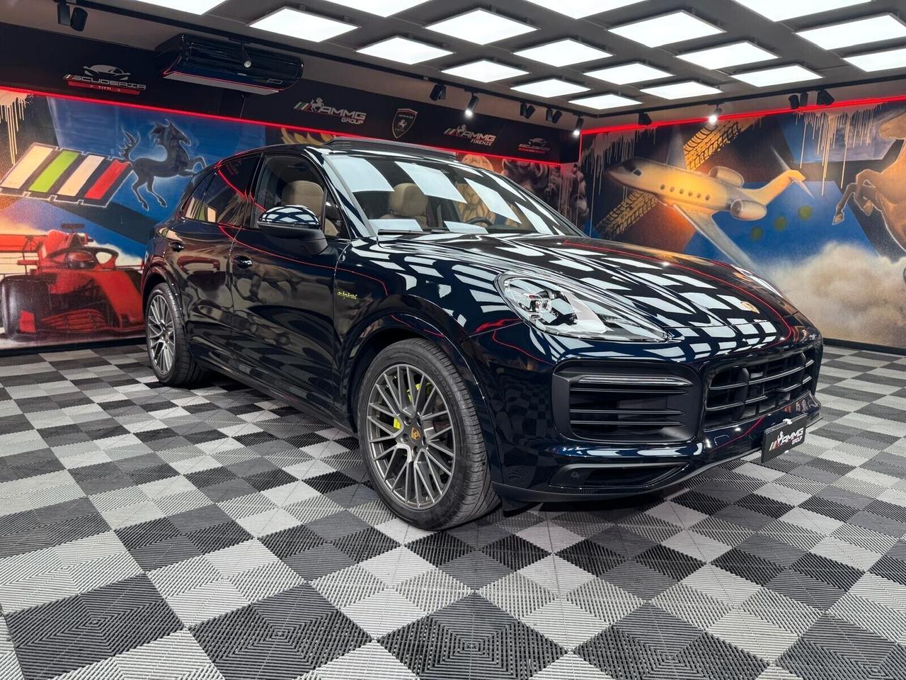 Porsche Cayenne 3.0 V6 E-Hybrid Platinum Edition (119)