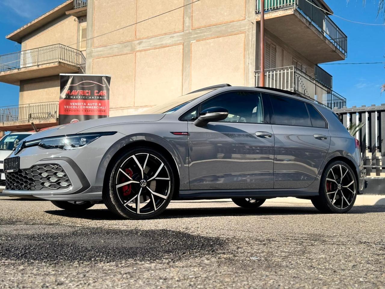 Volkswagen Golf 8 GTI 2.0 TSI DSG